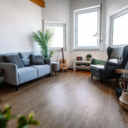 Lichtdurchflutetes Raumwunder, 115qm, 2 Stoeckig Appartamento Bensheim